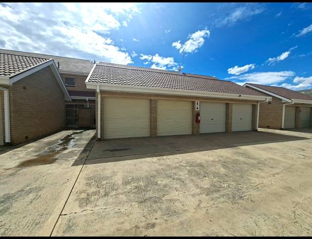 3 BEDROOM TOWNHOUSE FOR SALE IN THREE RIVERS PROPER